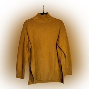 Like NEW Cozy H&M Mustard Knit Sweater